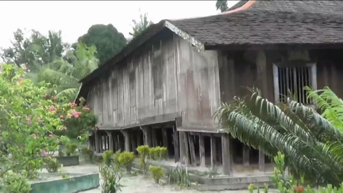 Orangutan Shaka Houseboat With Cabin Pangkalanbuun Esterno foto